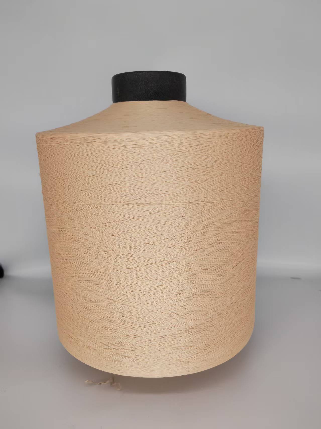 Polyesterfargegarn for tau og webbing